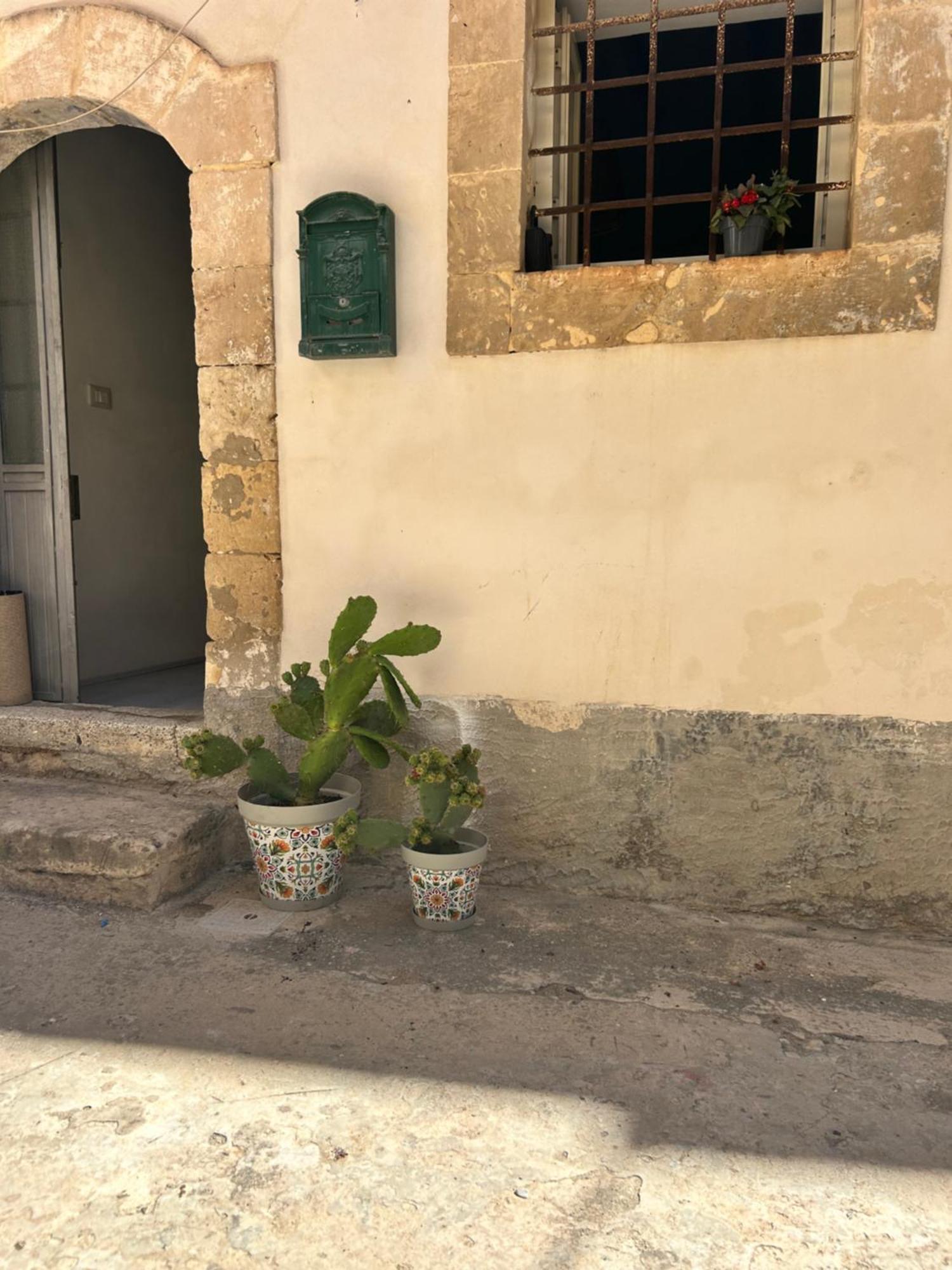 La Naca Piede A Terra Apartment Noto Exterior photo
